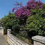 Mandarin Garden House بيت للعطل *