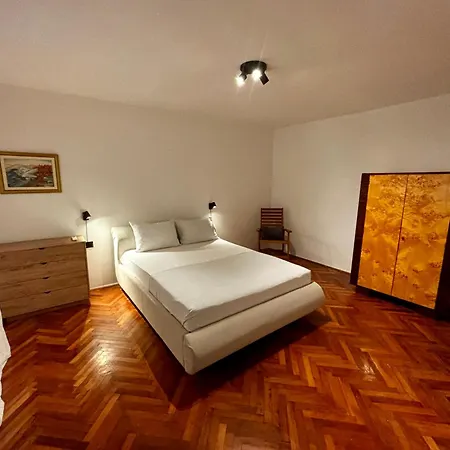 Mandarin Garden House