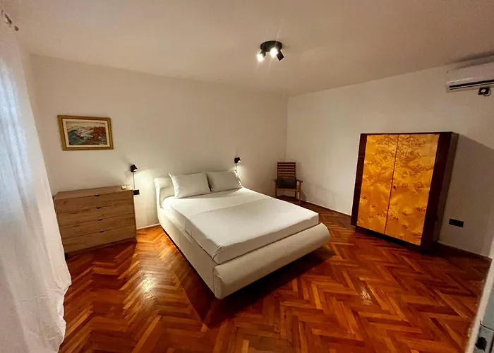 Mandarin Garden House